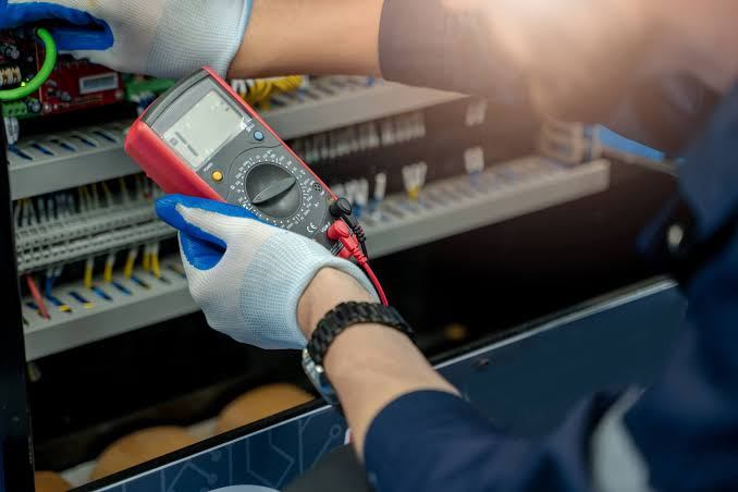 Bodrum UPS bakımı – akü testleri, fan ve filtre temizliği